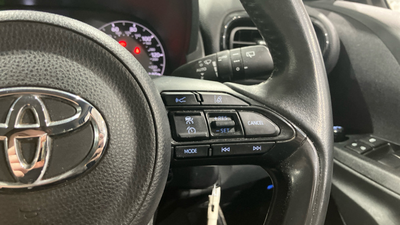 Toyota Yaris 1.5 Hybrid Icon 5dr CVT Hybrid Hatchback